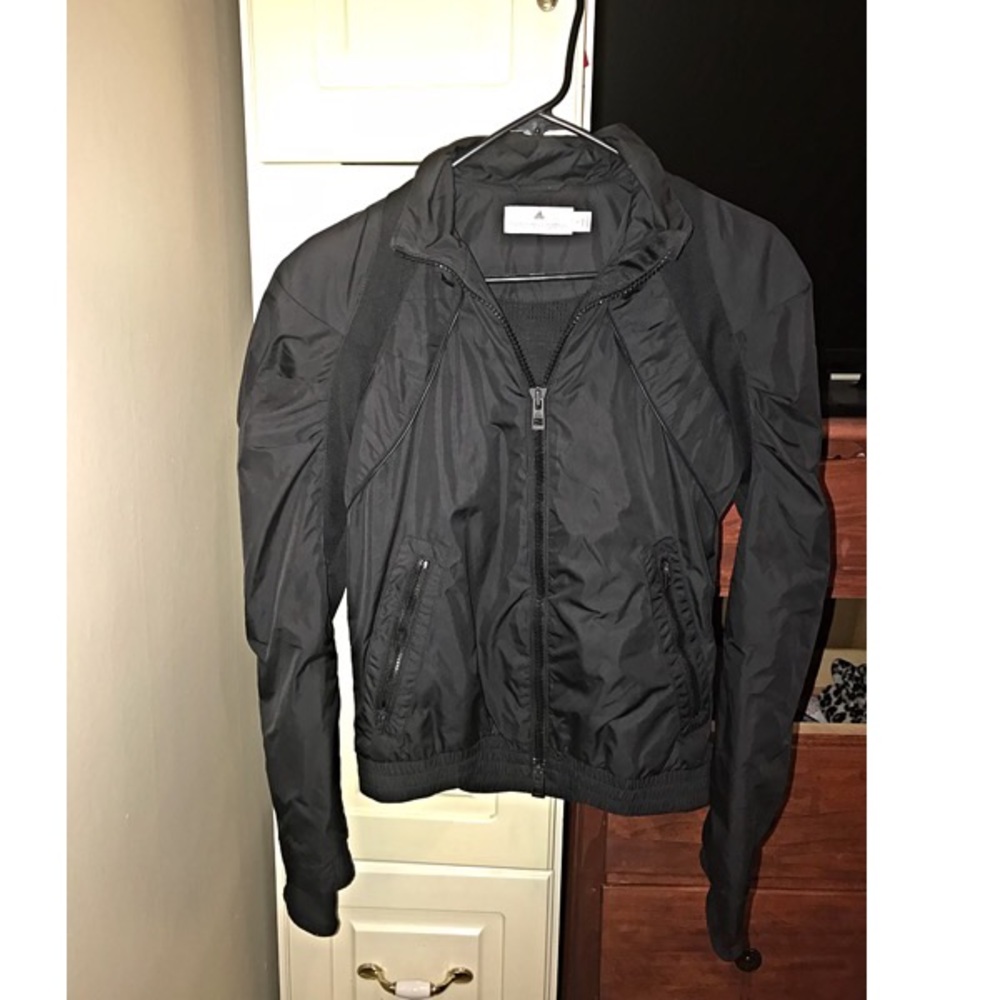 Stella McCartney’s black light tennis jacket